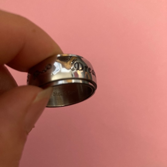 Green Austrian Crystal Dreams Ring - Picture 4 of 6